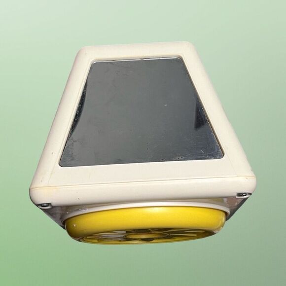 Vintage 1978 Fisher Price Turn and Learn No.156 Baby Box Activity Toy - Picture 4 of 6